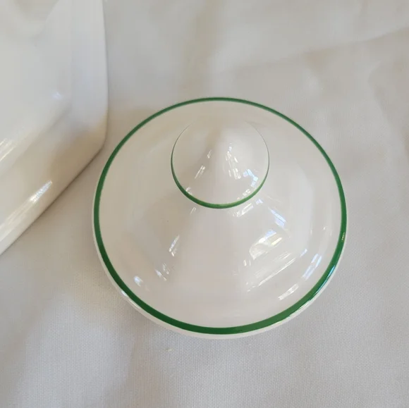 Christmas Heritage Tea/Coffee Set - Picture 6 of 8